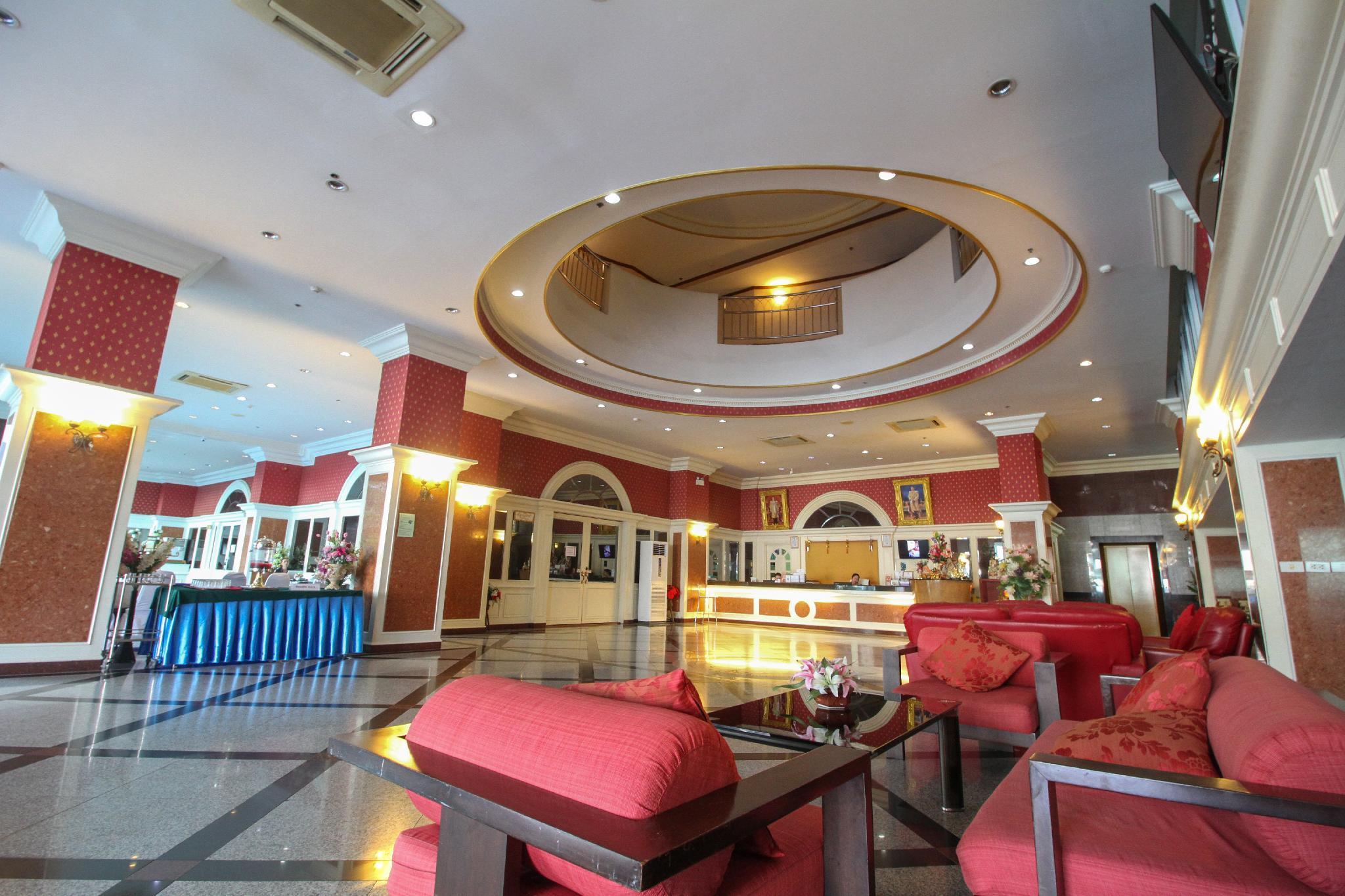 होटल Convenient Park 4*